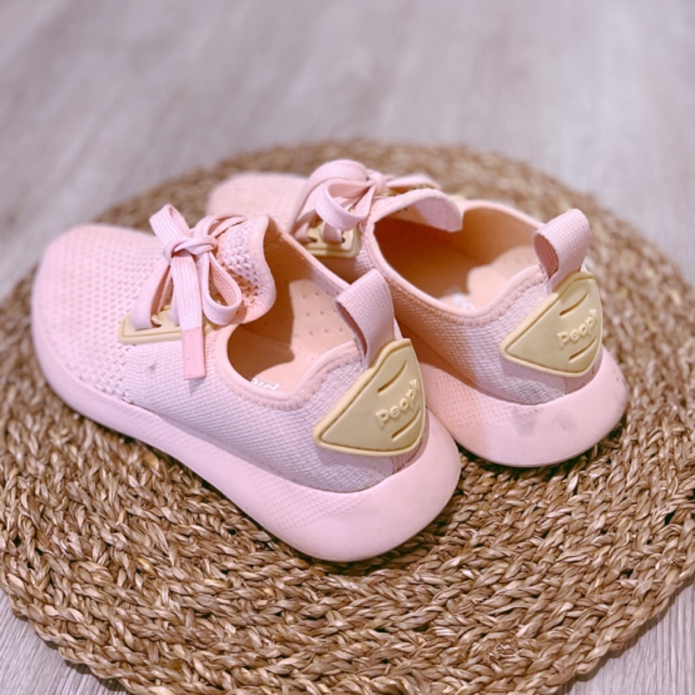 Pink sneakers - Picture 2 of 2